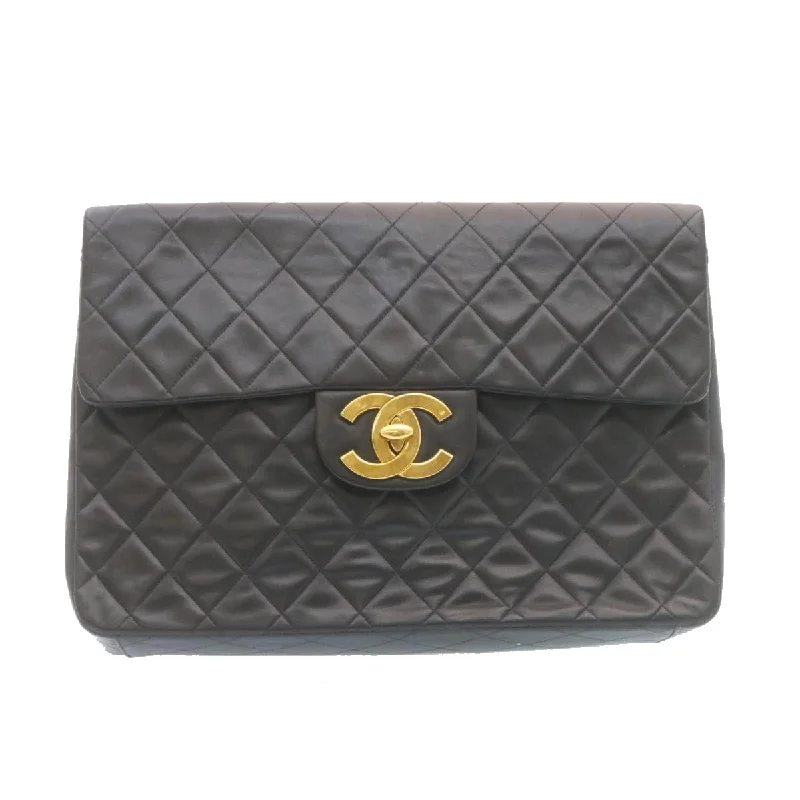 Chanel Leather Shoulder Bag (Pre-Owned)