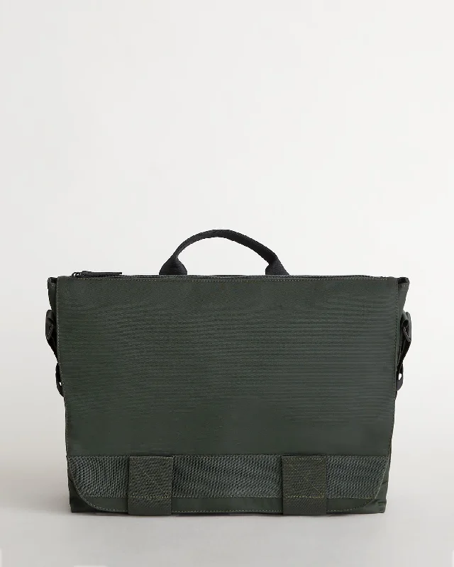 Kallman Messenger Bag